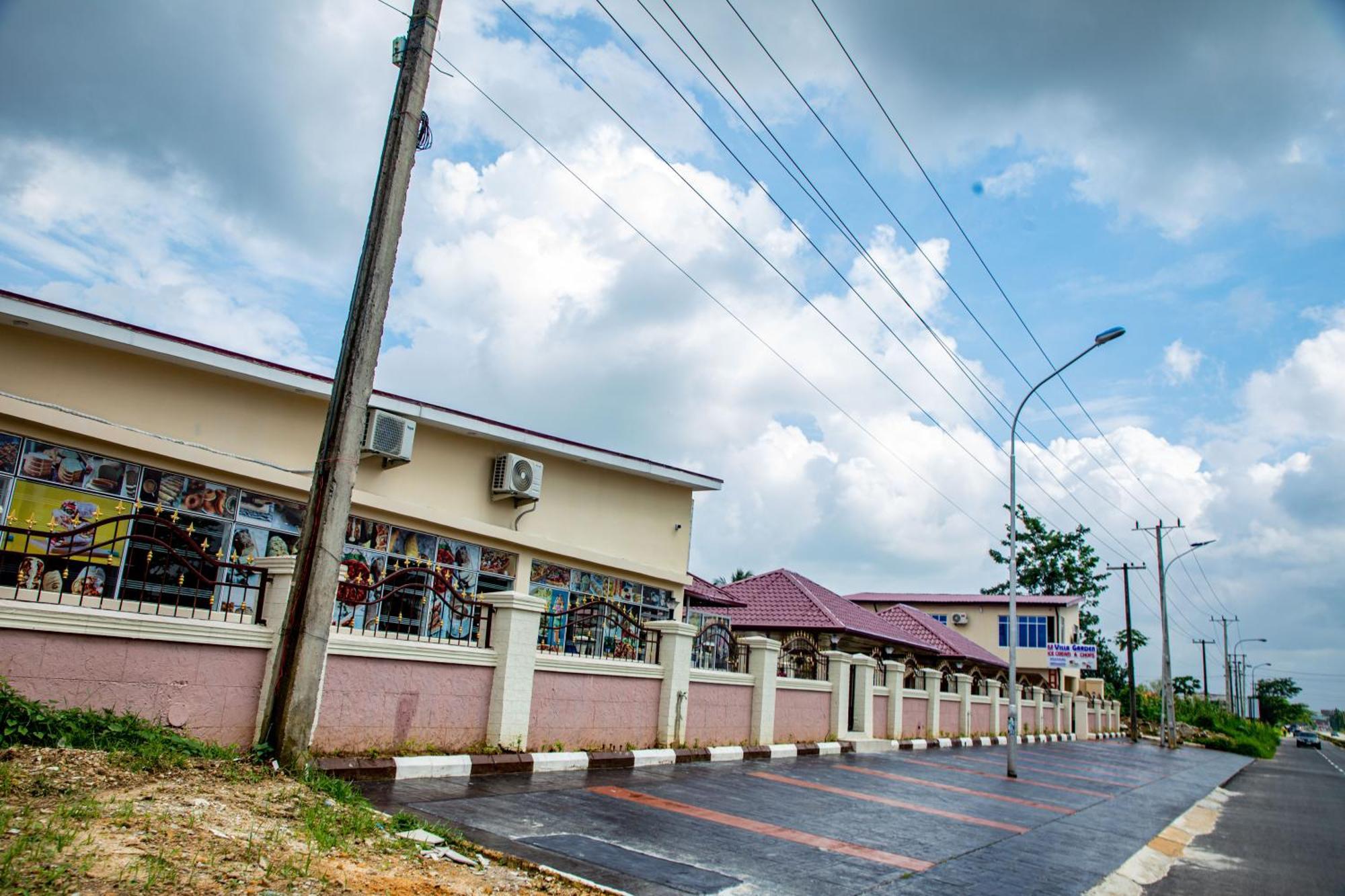 Villa Hilton Hotels Uyo Exterior photo