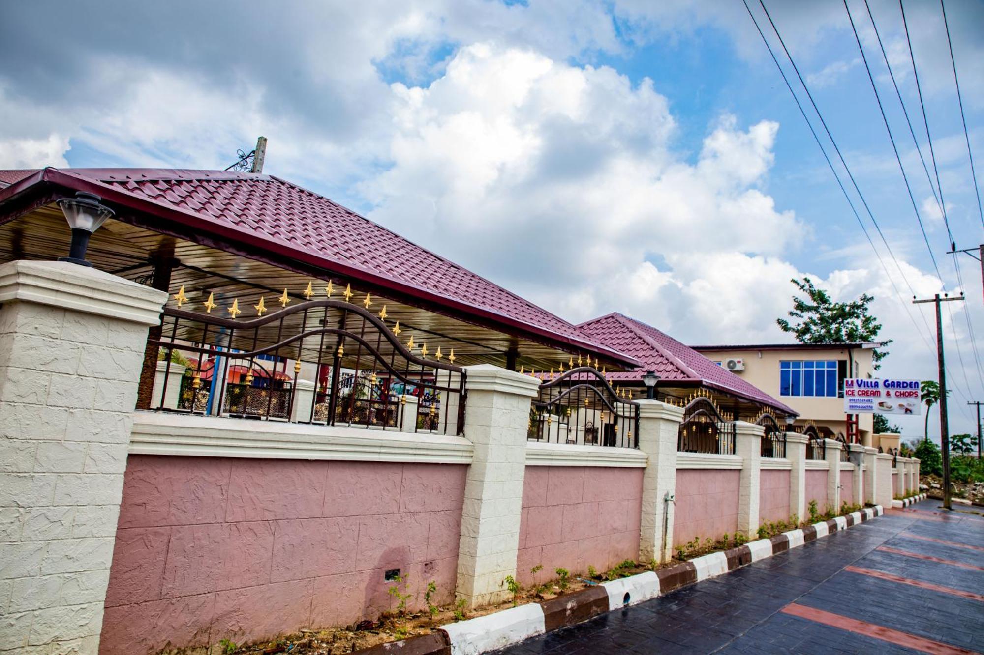 Villa Hilton Hotels Uyo Exterior photo