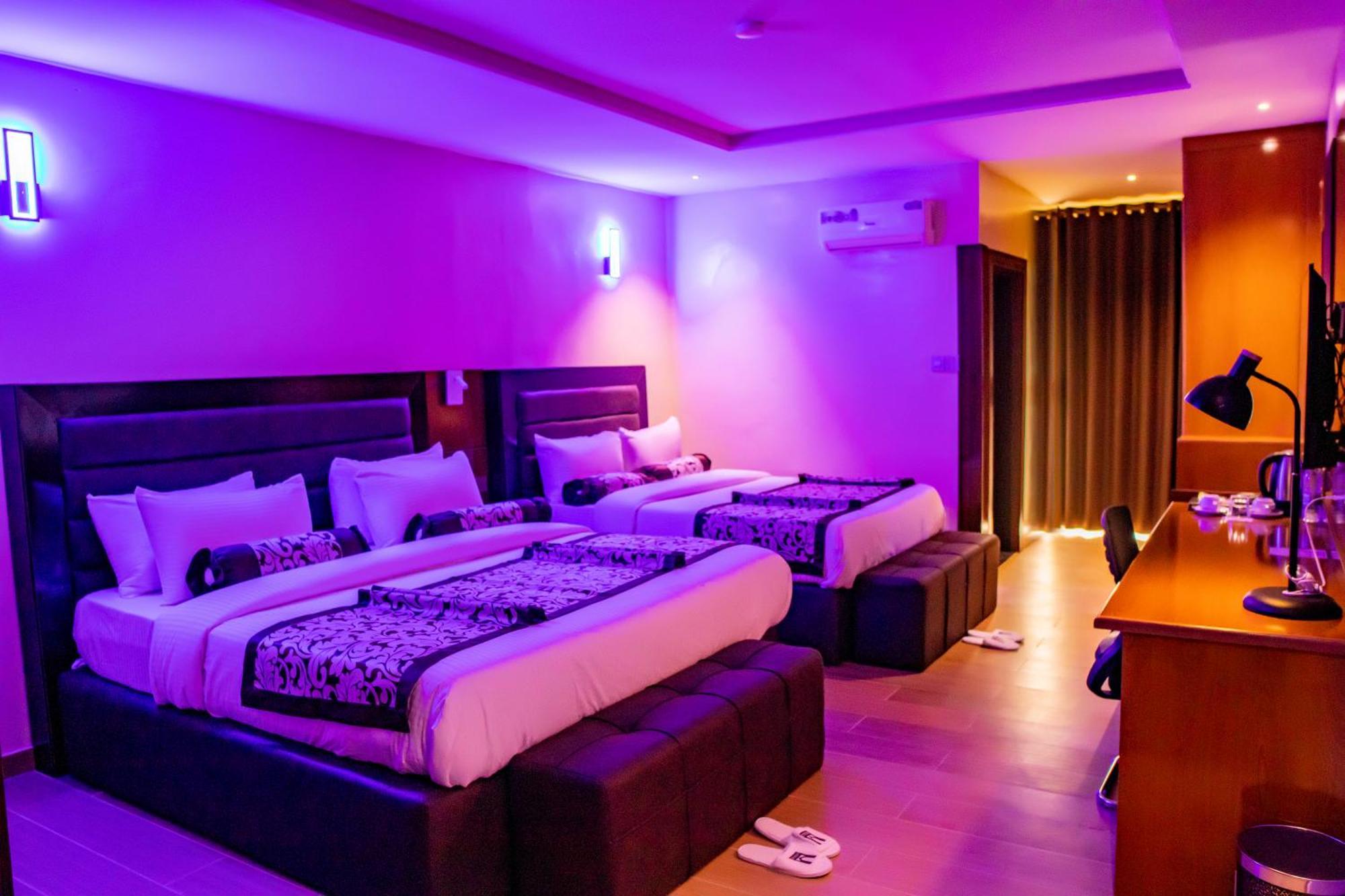 Villa Hilton Hotels Uyo Exterior photo