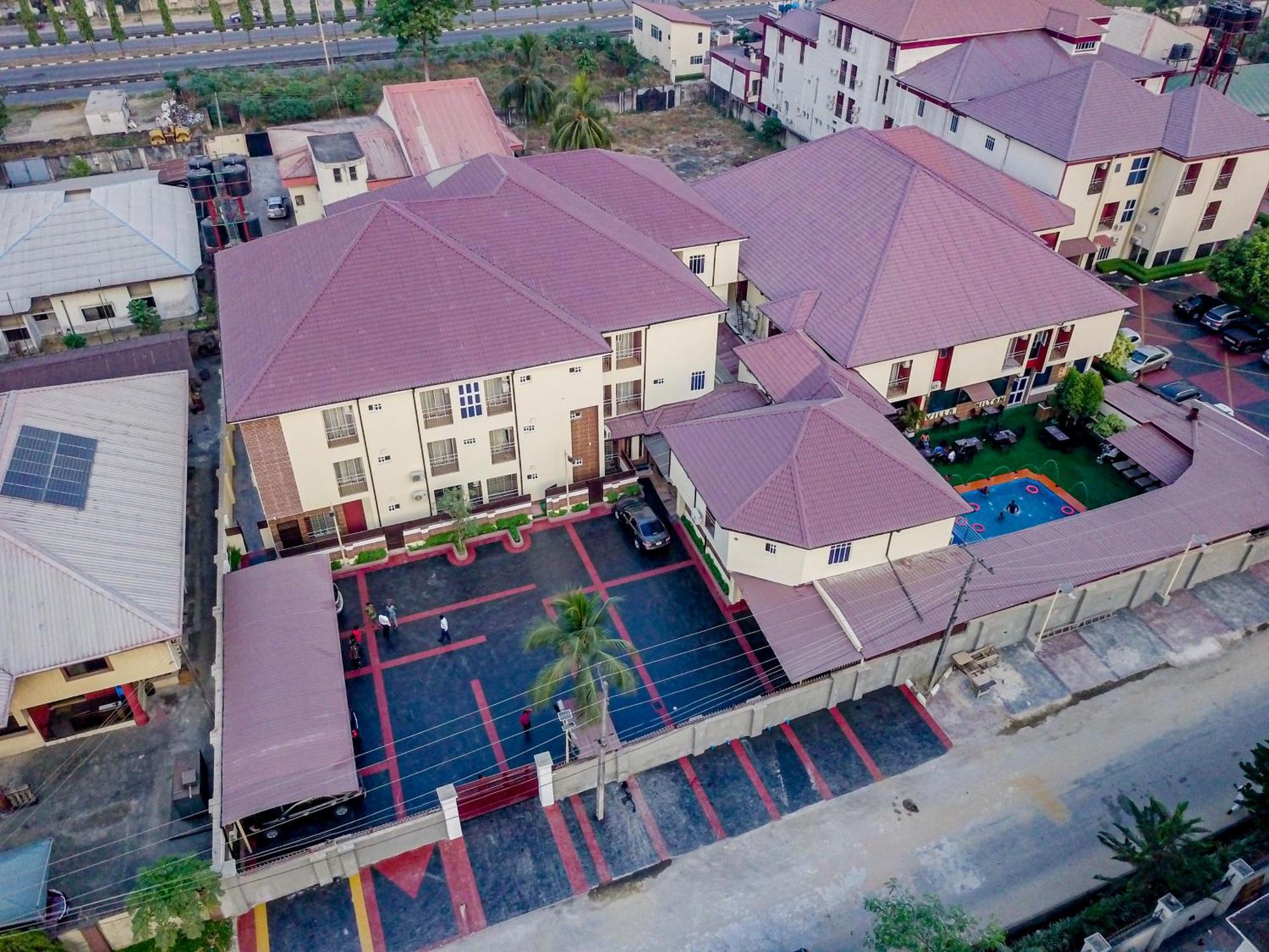 Villa Hilton Hotels Uyo Exterior photo