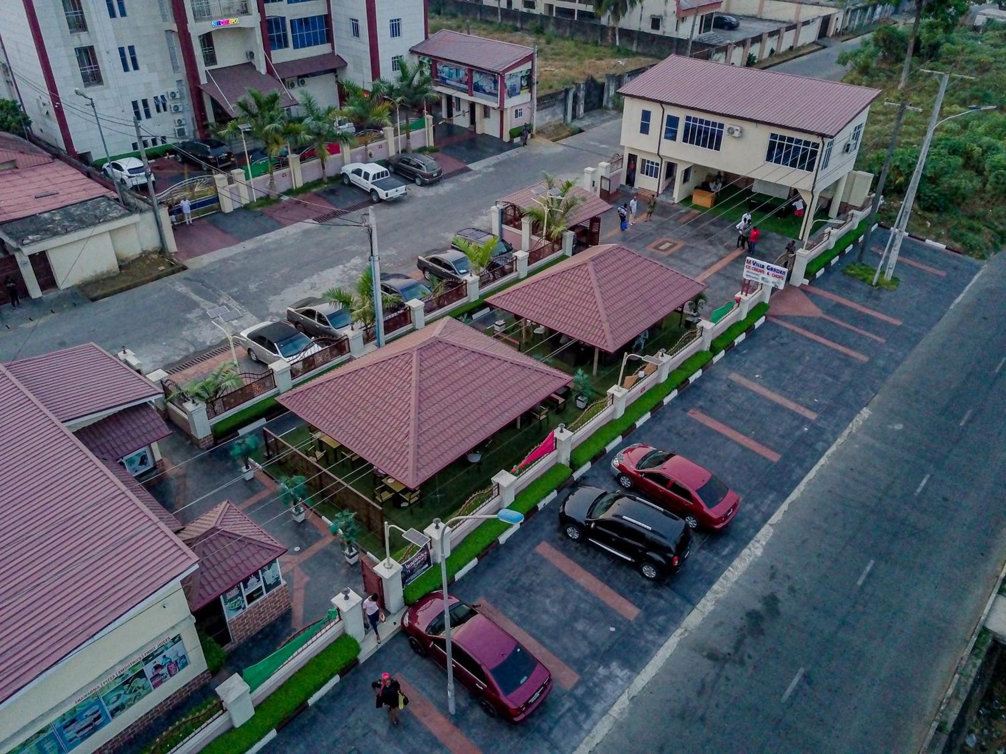 Villa Hilton Hotels Uyo Exterior photo